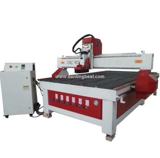 Woodworking Machine with Vacuum Table