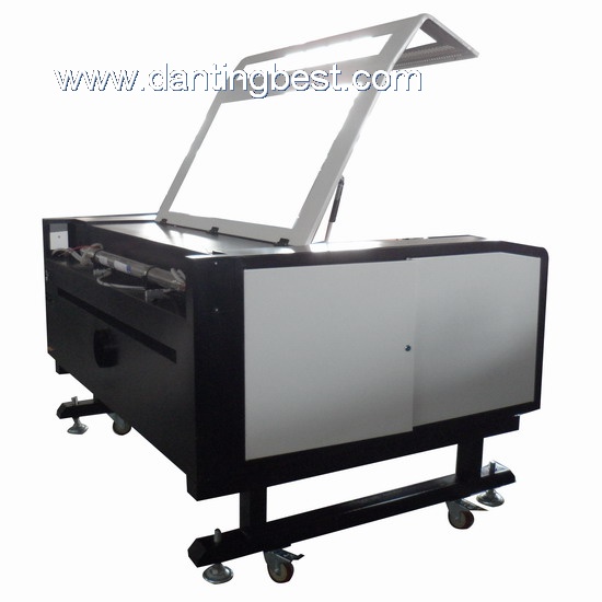 High-Speed Laser Cutting Machine with Special Price(especially for garments industry)
