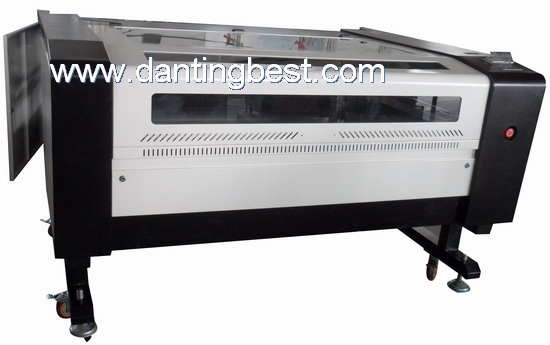 High-Speed Laser Cutting Machine with Special Price(especially for garments industry)