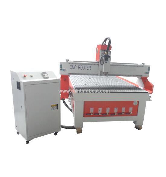 Woodworking Machine with Vacuum Table