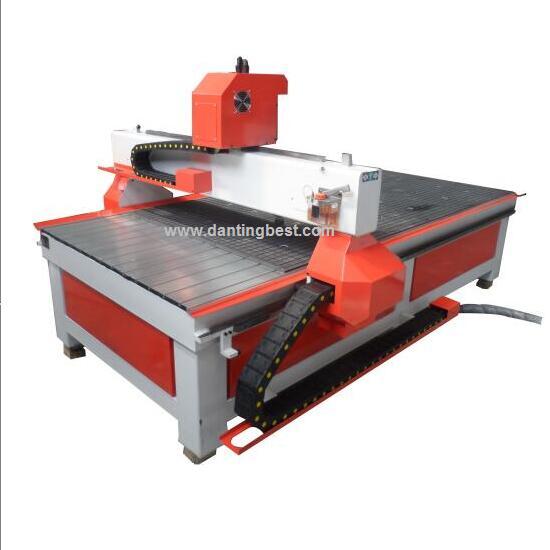 Woodworking Machine with Vacuum Table